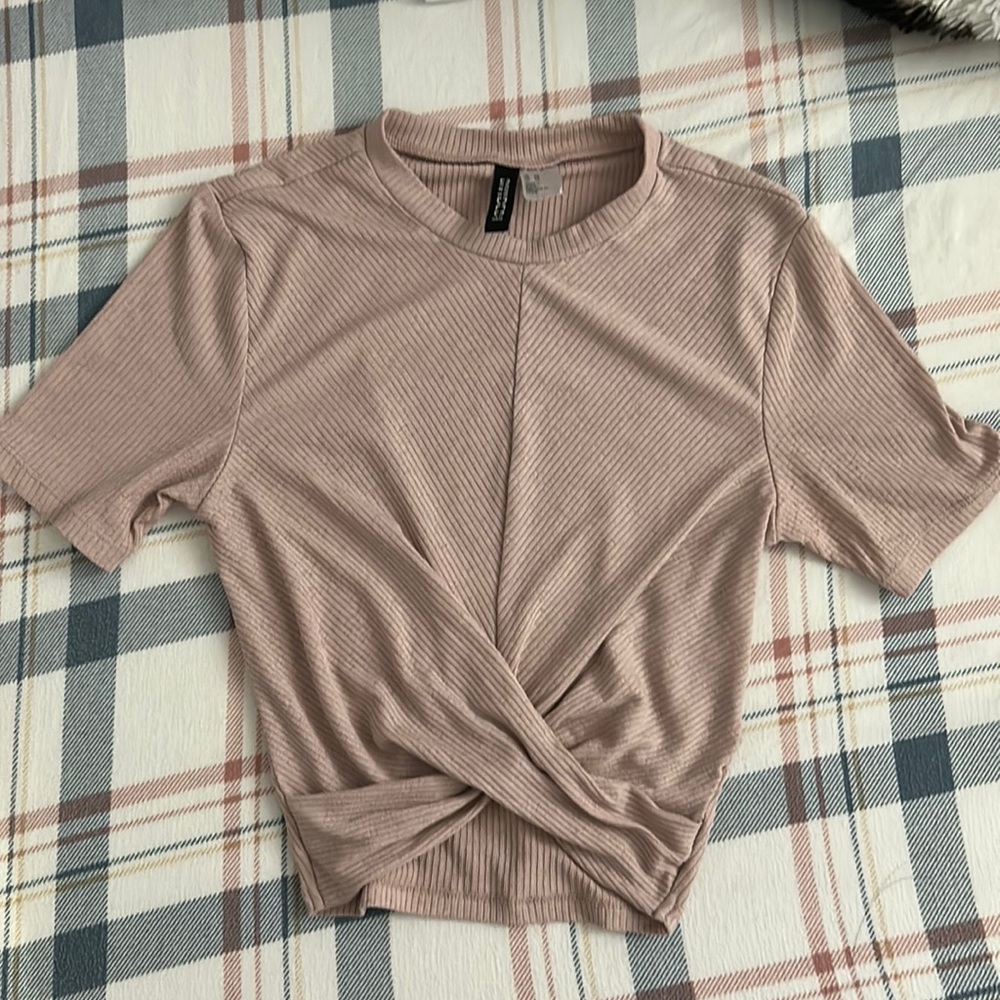 Salmon pinkish crop top!